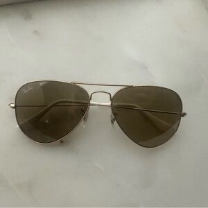 Ray-Ban Gold Frame Aviator Sunglasses